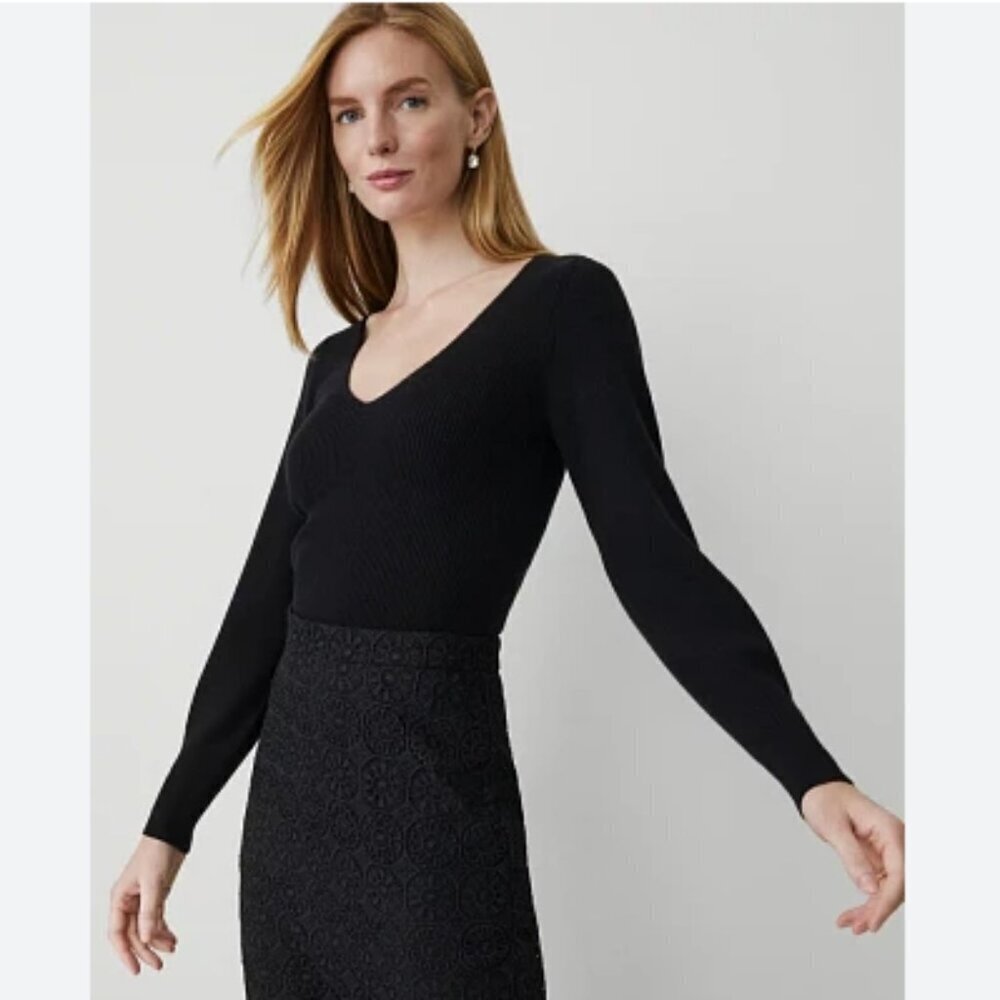 New Ann Taylor Black Scoop Neck‎ Sweater